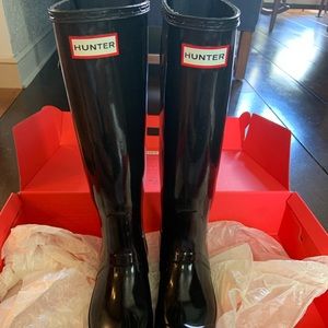 HUNTER GLOSSY RAINBOOTS